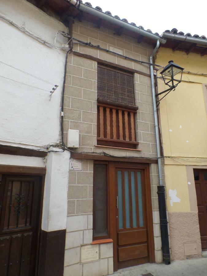 شقة La Casita Del Jerte كابيزويلا ديل فالي المظهر الخارجي الصورة